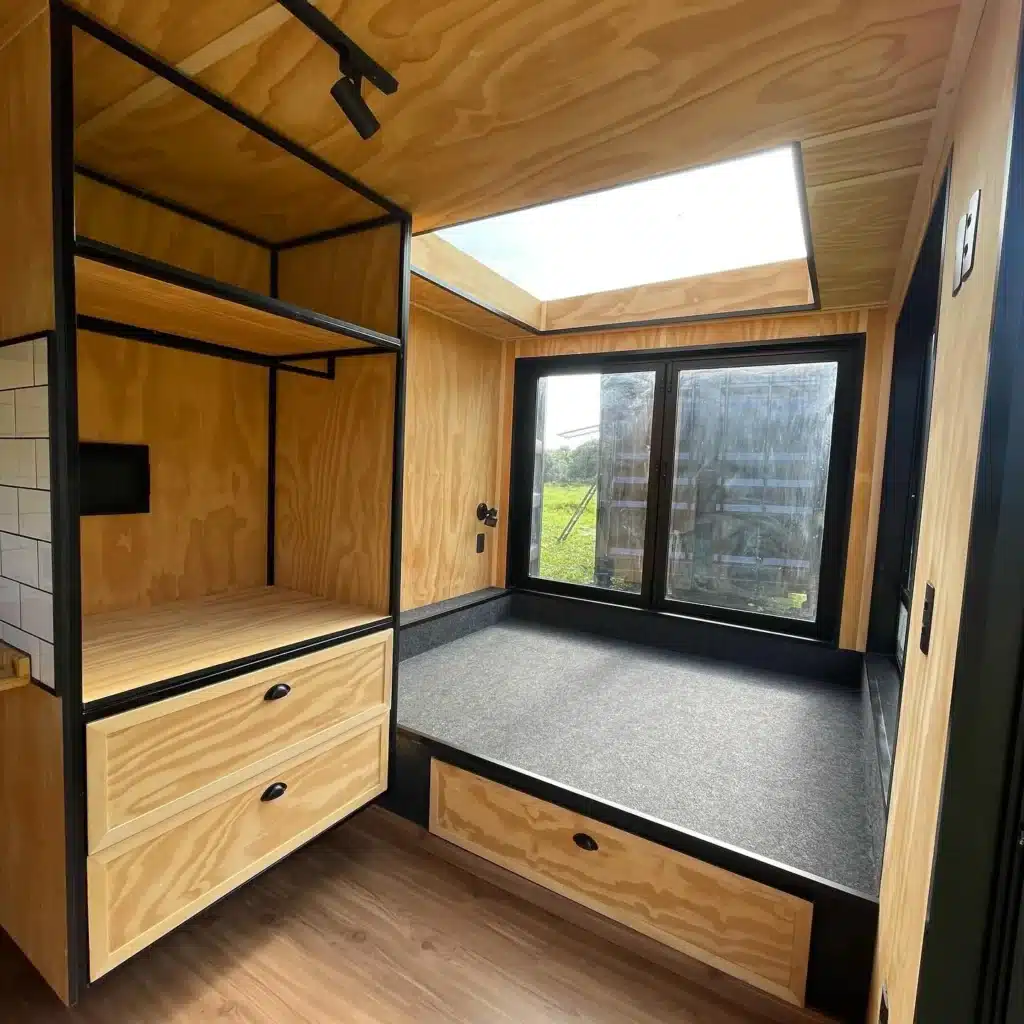 Custom 20ft Cozy Cabin Container House