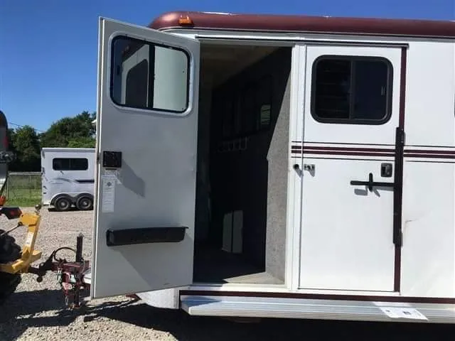 2007 Hawk 2 Horse Bumper Pull with Side Ramp and Dressing Room — view 18