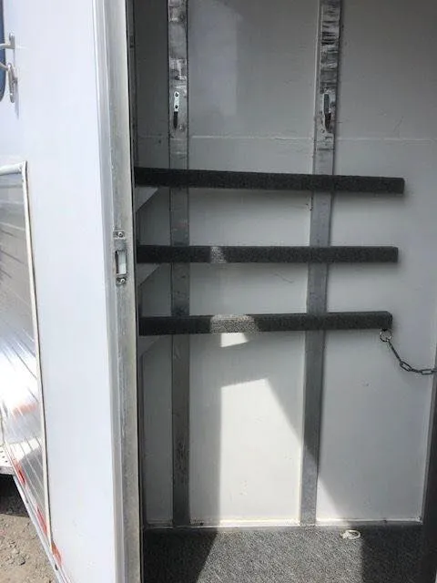 2010 Merhow 3 Horse Slant Load Bumper Pull with Rear Ramp and Tack — view 12