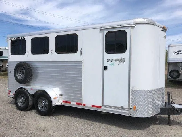2010 Merhow 3 Horse Slant Load Bumper Pull with Rear Ramp and Tack — view 19