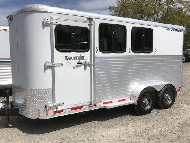 2010 Merhow 3 Horse Slant Load Bumper Pull with Rear Ramp and Tack — view 6