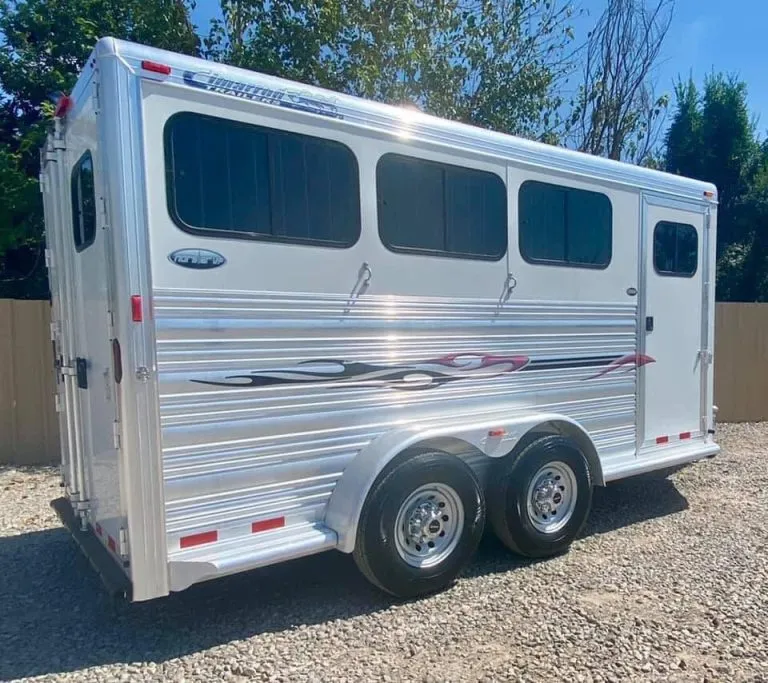 2011 Cimarron 3 Horse Bumper Pull with Insulated Rubber-Lined Interior — view 9