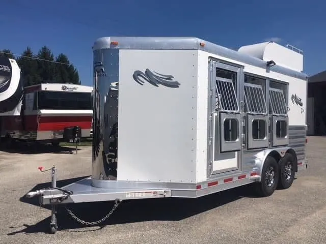 2018 Platinum Coach 3 Horse Bumper Pull with Mangers and Rear Tack — view 5